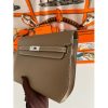 Hermes Kelly Depeches 25 Pouch in Taupe Epsom Calfskin - Image 4