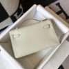 Hermes Kelly Pochette Bag In White Epsom Leather - Image 2