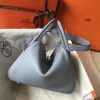 Hermes Lindy 26cm Bag In Blue Lin Clemence With PHW - Image 3