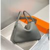 Hermes Lindy 26cm Bag In Gris Meyer Clemence Leather - Image 4