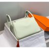 Hermes Lindy 30cm Bag In Vert Fizz Clemence Leather - Image 2